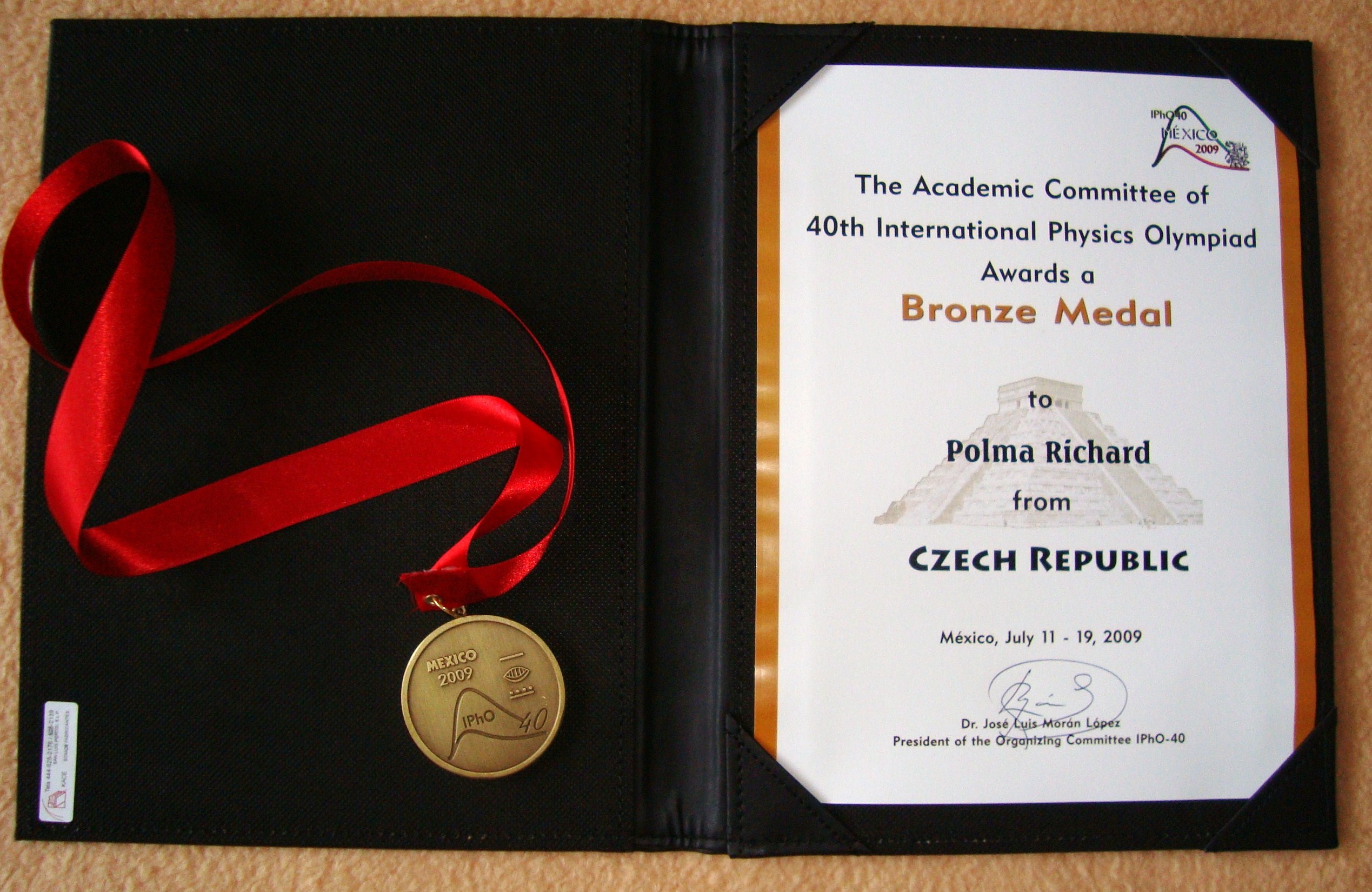 bronzov� medaile a diplom